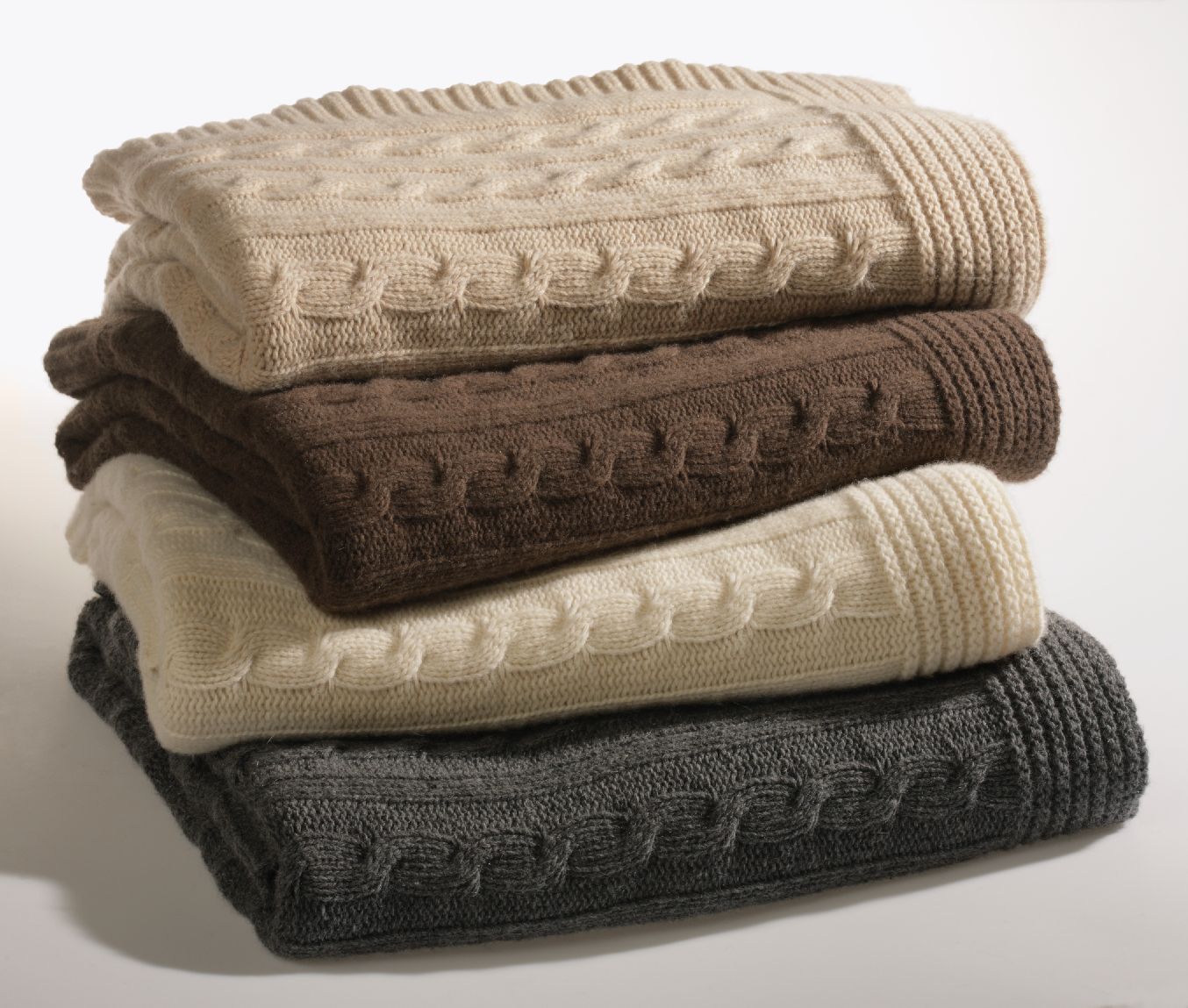 KNITTED WITH PLAIT BABY BED BLANKET | Pure Cashmere
