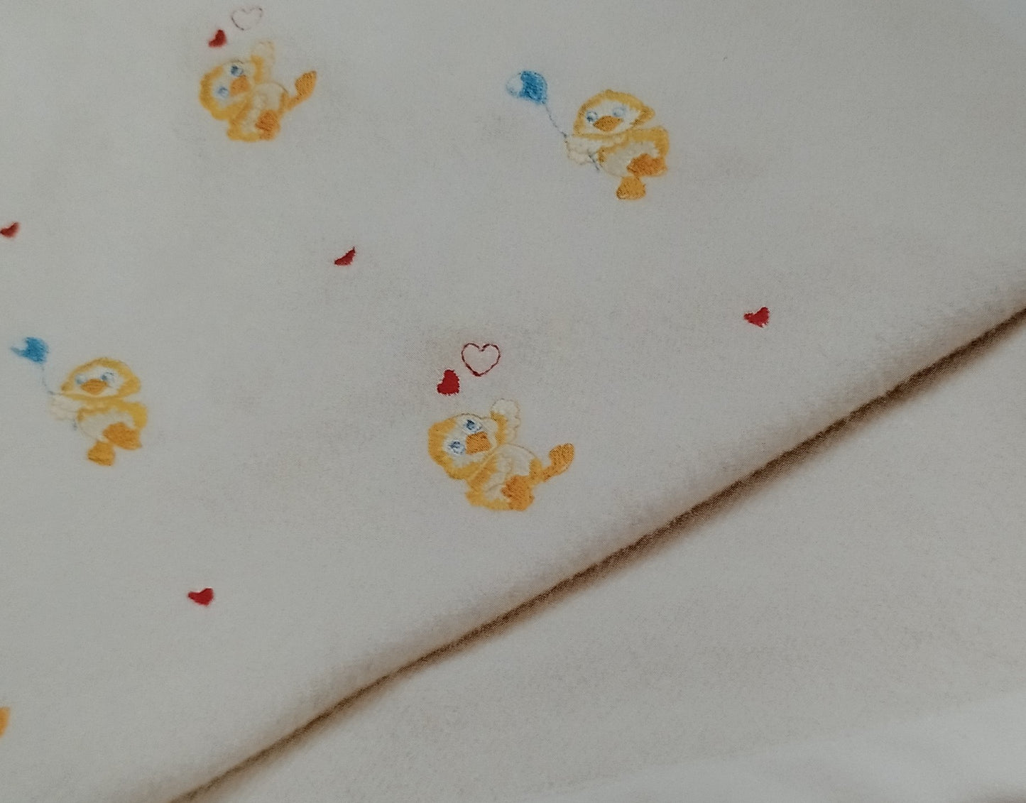 SPRING CRIB BLANKET WITH EMBROIDERED DUCKS| Pure cashmere