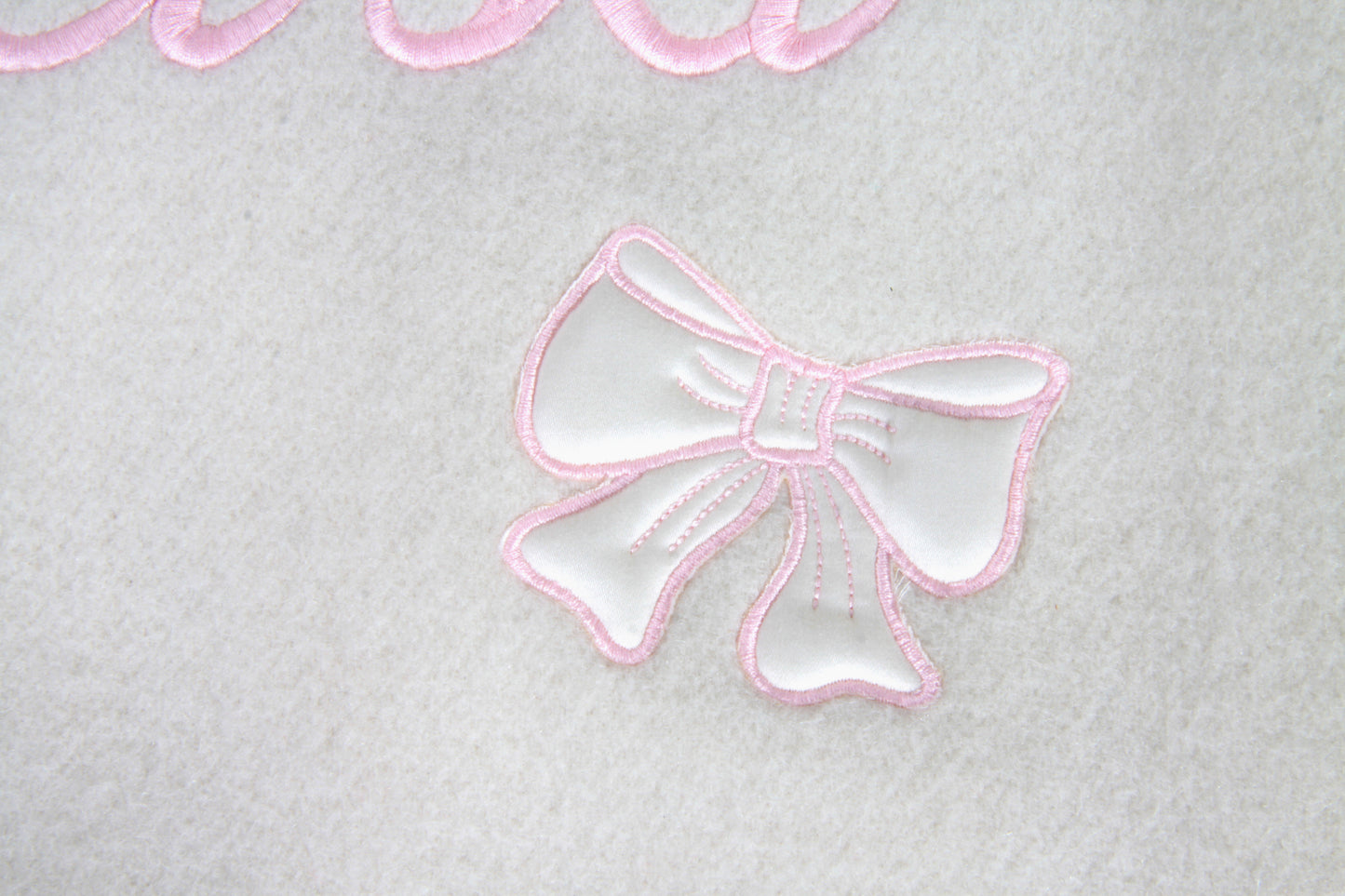 SPRING CRIB BLANKET WITH PERSONALIZED EMBROIDERY AMORE | Pure cashmere