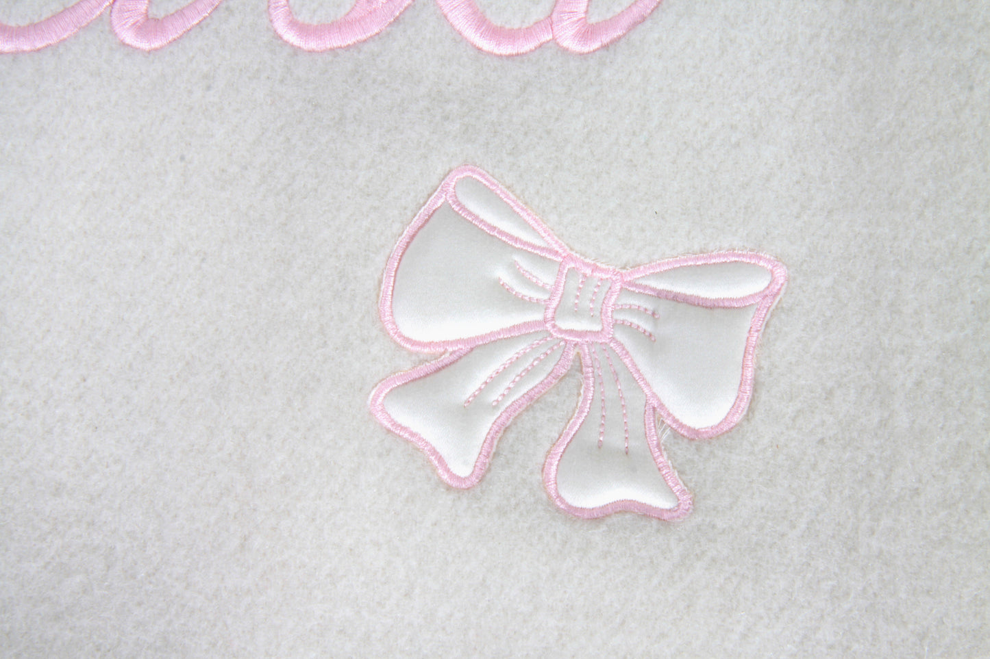 SPRING CRIB BLANKET WITH PERSONALIZED EMBROIDERY AMORE | Silk and Merino Wool